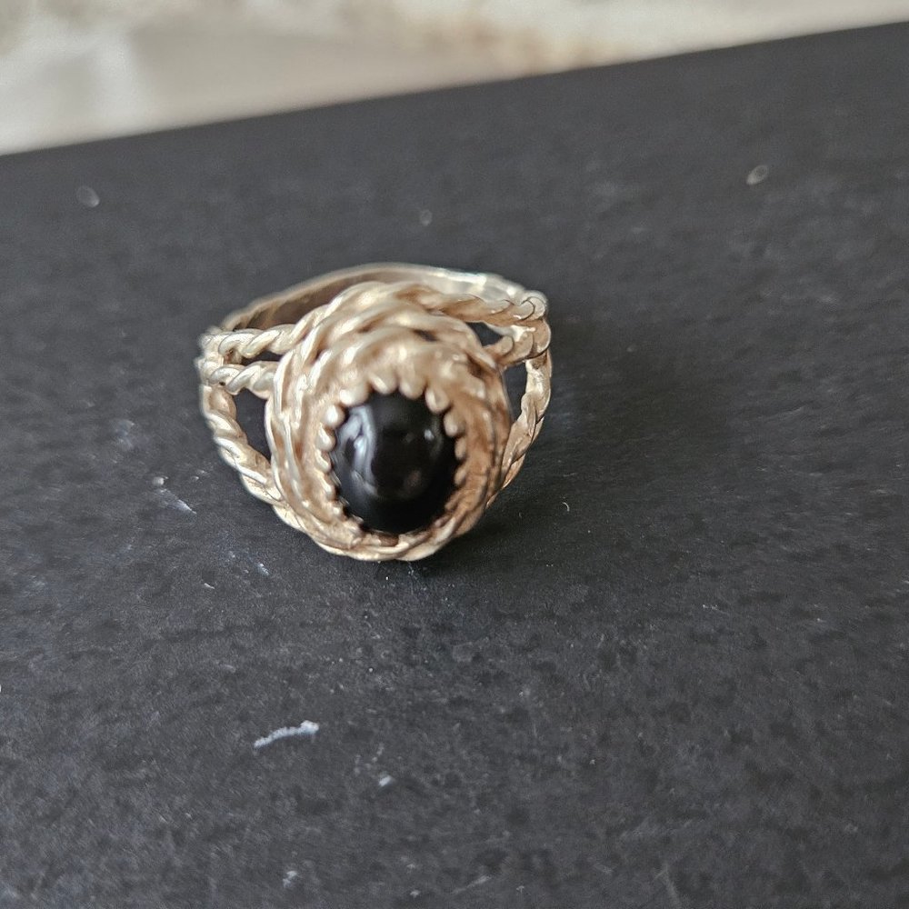 Vintage Sterling Silver and Onyx Open Scroll Work Ring